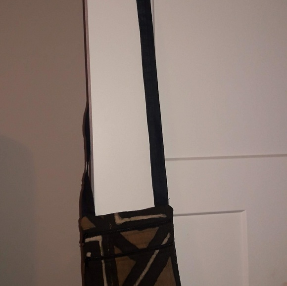 Accessories - Picture 2 of 4